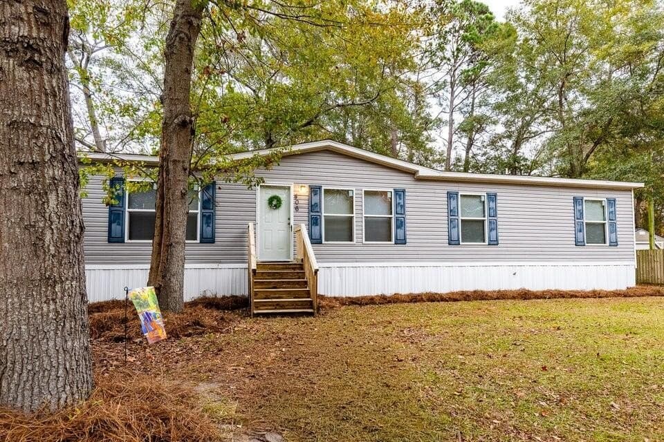3 bedroom house for sale at 406 Butter Rd Bonneau - $255,000