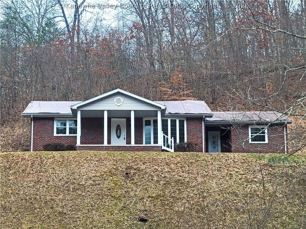 3 bedroom house for sale at 13 Mayfair Ln Charleston 25311 - $87,900