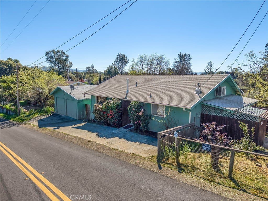 2 bedroom house for sale at 3206 4th St Clearlake 95422 - $265,000