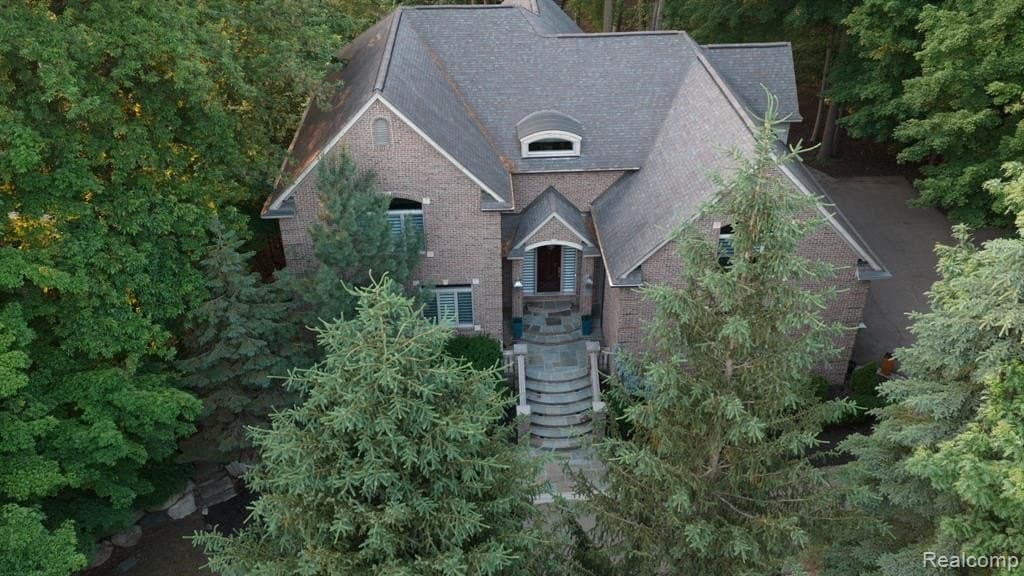 4 bedroom house for sale at 21480 Lujon Ct Farmington Hills 48167 - $1,150,000