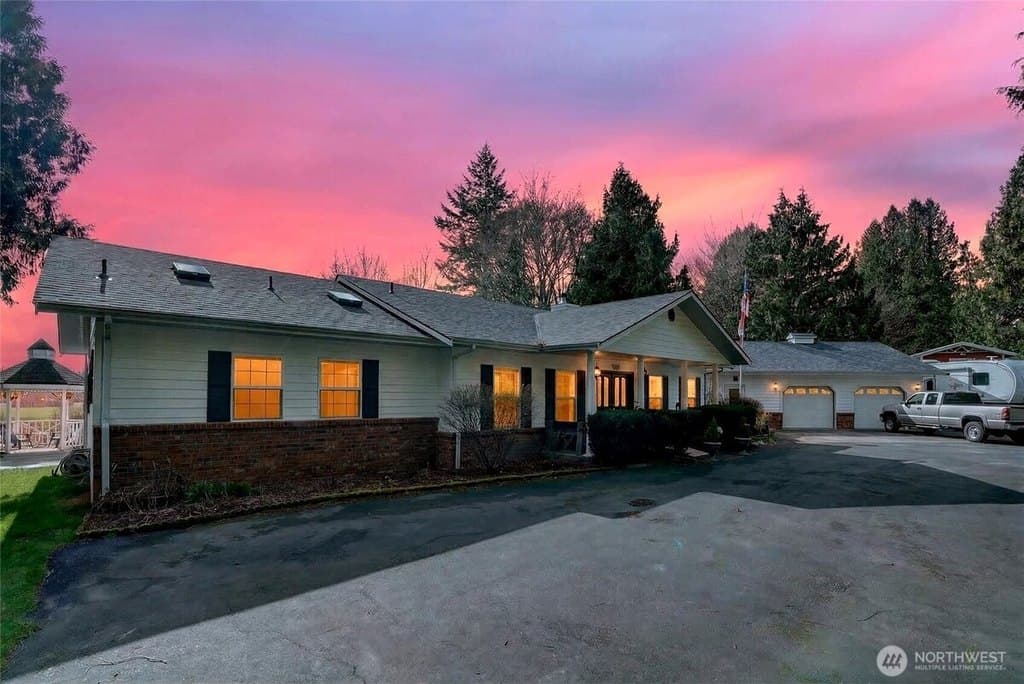 4 bedroom house for sale at 20070 Parkridge Ln Sedro Woolley 98284 - $964,900