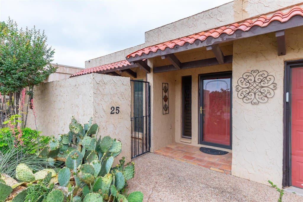 3 bedroom house for sale at 25 Tamarisk Cir Abilene - $437,500