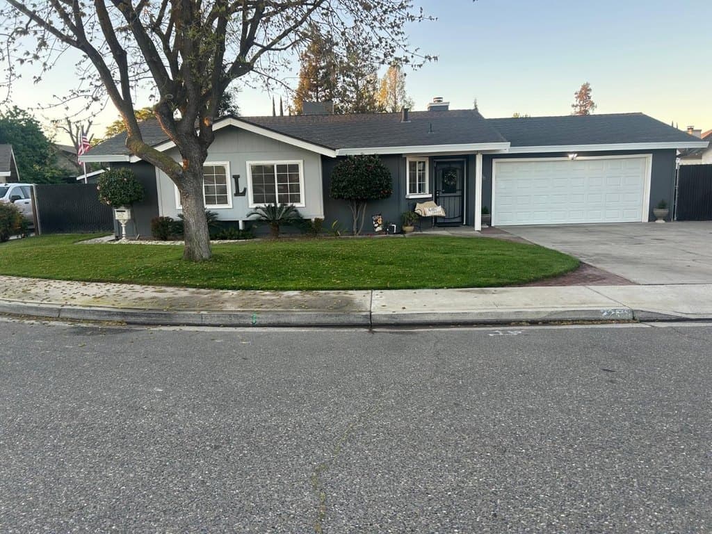 3 bedroom house for sale at 2200 Chelsea Pl Turlock 95380 - $445,000