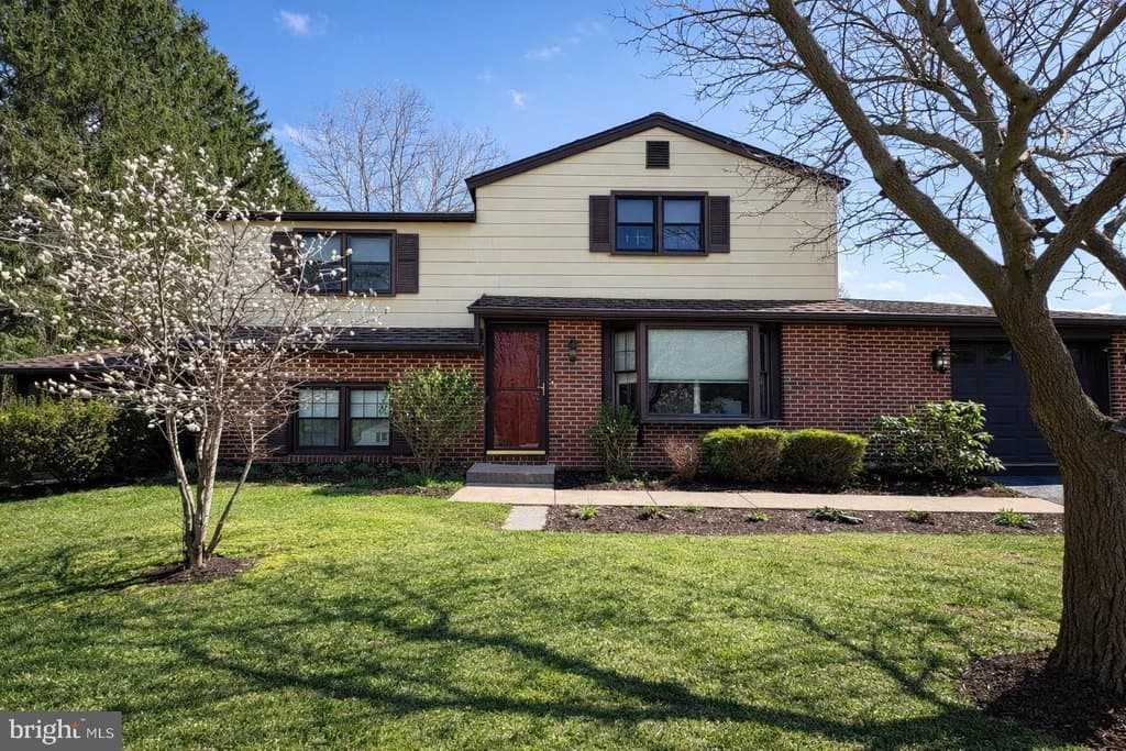 4 bedroom house for sale at 1426 Manorwood Dr West Chester 19382 - $515,000