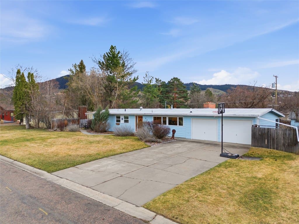 5 bedroom house for sale at 2309 Cloverdale Dr Missoula - $715,000