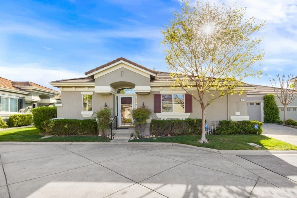 3 bedroom house for sale at 279 Marsalla Dr Folsom - $559,000