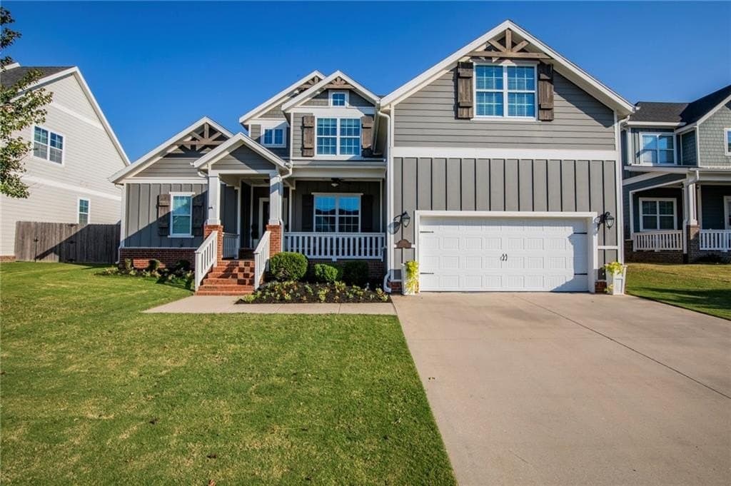 4 bedroom house for sale at 906 Charing Cross Cave Springs - $587,000