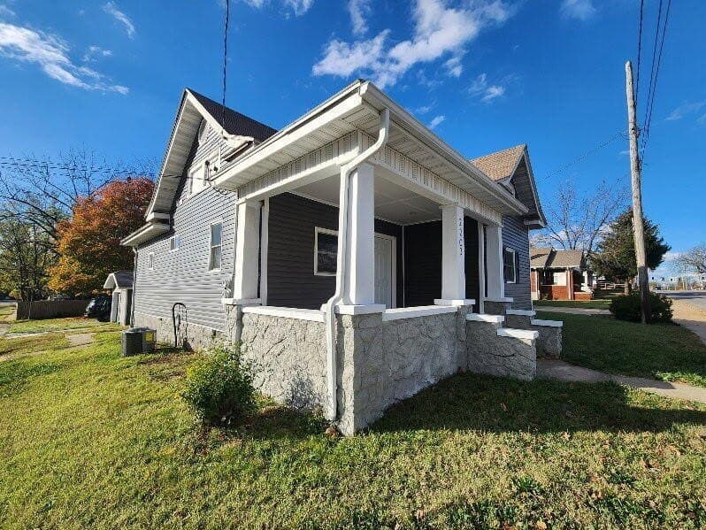 4 bedroom duplex triplex for sale at 2203 N National Ave Springfield 65803 - $195,000