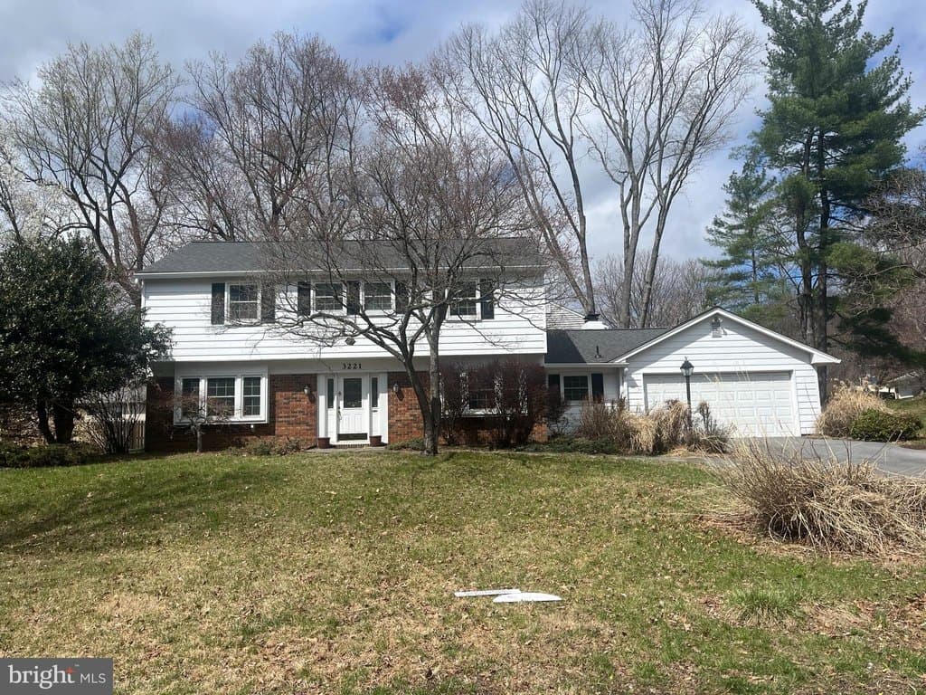 4 bedroom house for sale at 3221 Beret Ln Aspen Hill - $669,900