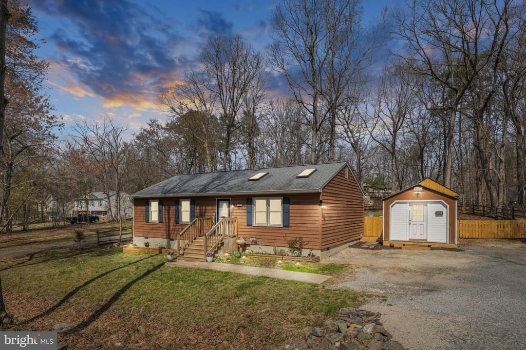 3 bedroom house for sale at 13410 Wilderness Park Dr Lake Wilderness 22551 - $369,900