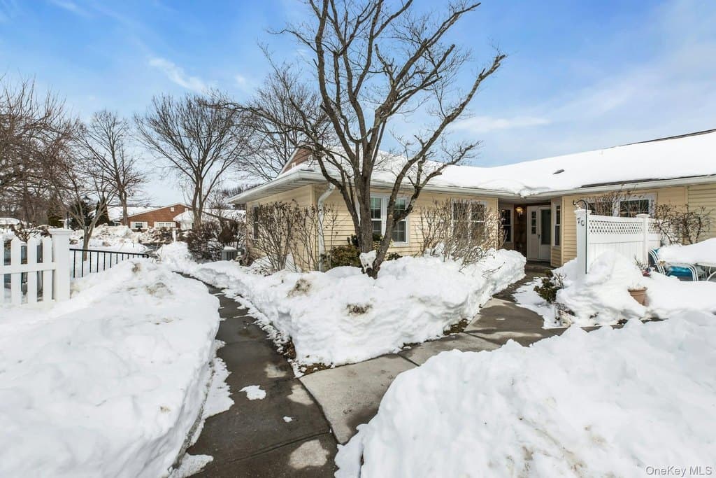 2 bedroom condo for sale at 71 Revere Dr Sayville 11782 - $469,990
