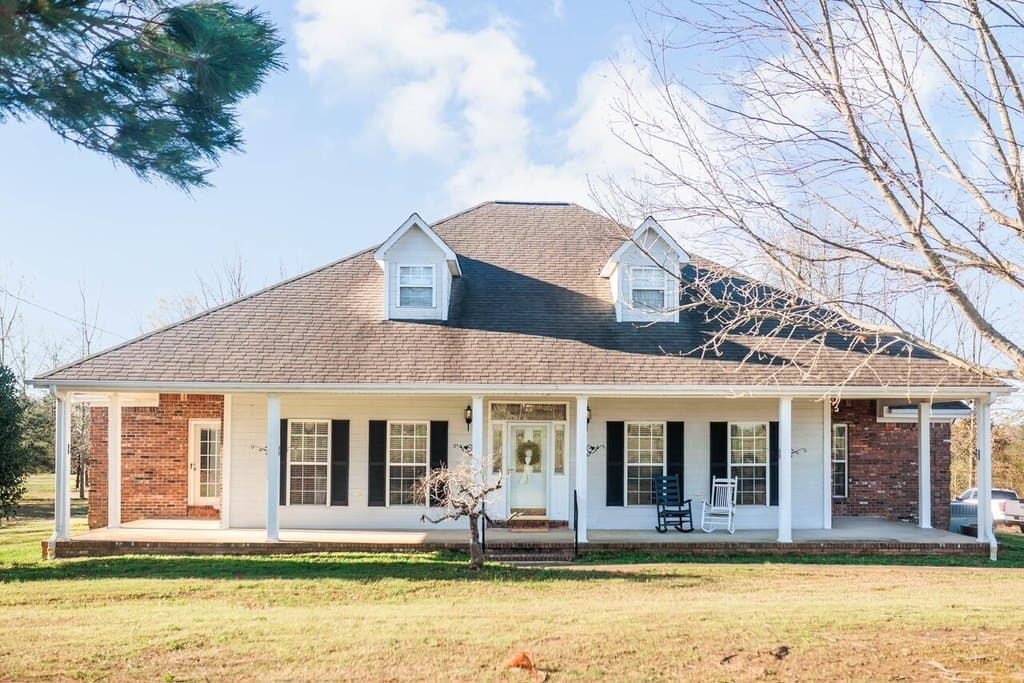 3 bedroom house for sale at 12 County Road 7026 Booneville - $340,000