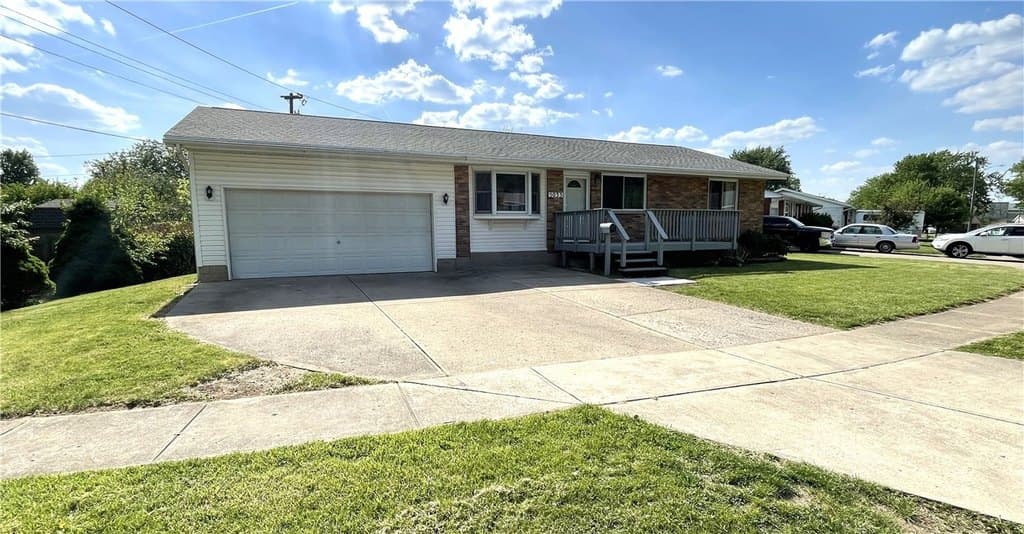 3 bedroom house for sale at 5033 Ormand Rd Miami Township 45449 - $259,900