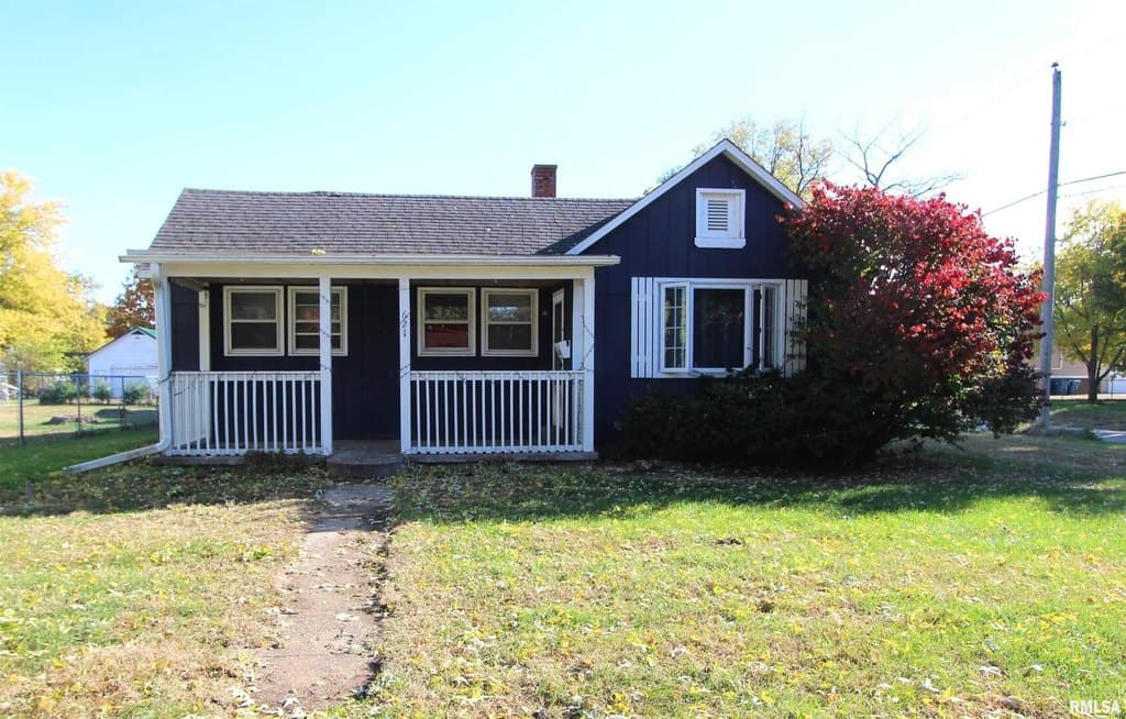 3 bedroom house for sale at 621 6th St Camanche - $139,000