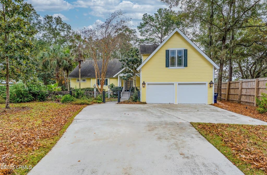 3 bedroom house for sale at 26 White Dogwood Rd Beaufort 29907 - $965,000