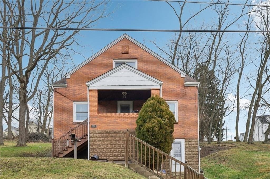 4 bedroom house for sale at 328 Park Dr Canonsburg - $155,000