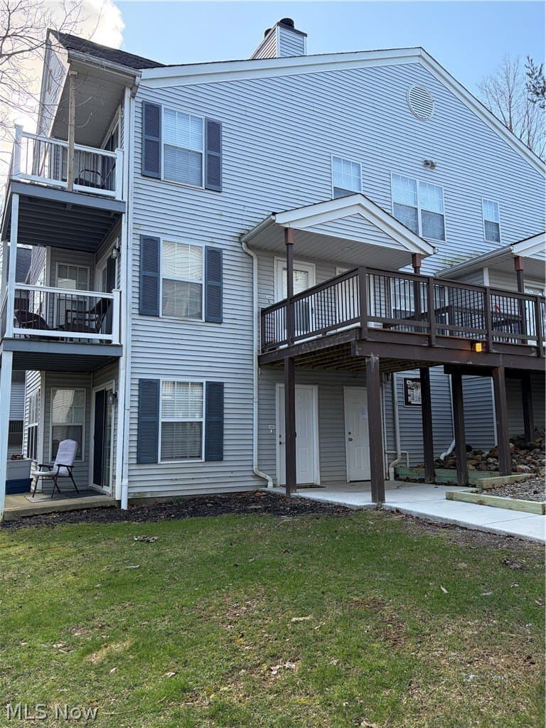 1 bedroom condo for sale at 2305 Stoney Run Trl Broadview Heights - $129,900