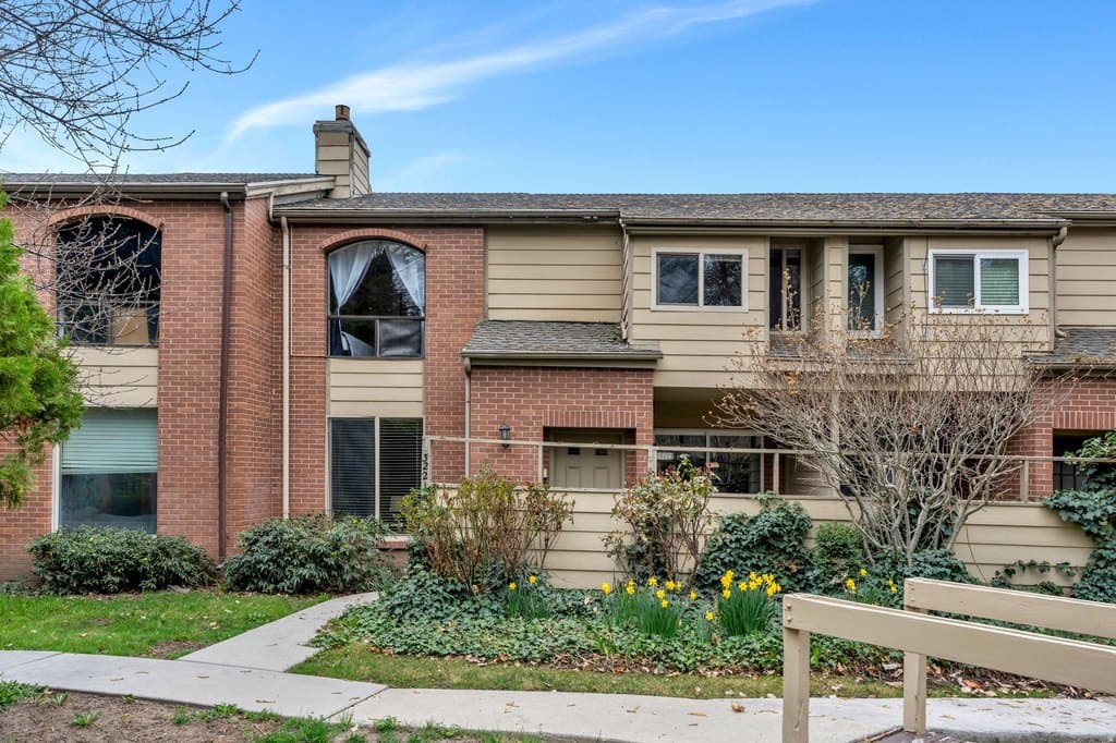 3 bedroom condo for sale at 3221 Shadowbrook Cir Provo - $419,900