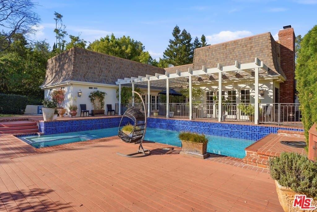 5 bedroom house for sale at 9820 Gloucester Dr Beverly Hills - $4,600,000