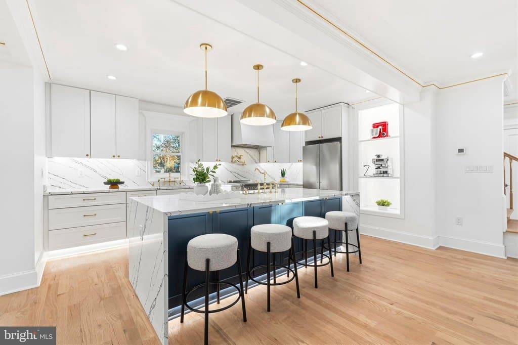 8 bedroom house for sale at 6218 Suitland Rd Camp Springs - $1,075,000