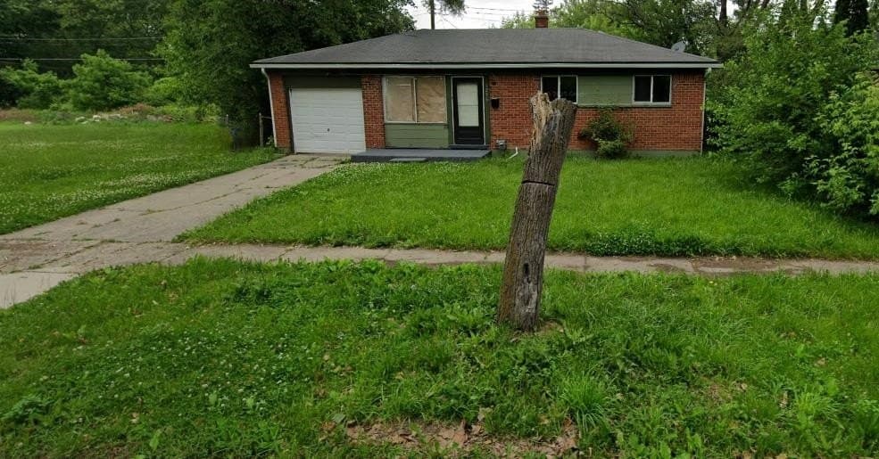 3 bedroom house for sale at 1296 Peachtree St Beecher - $57,000