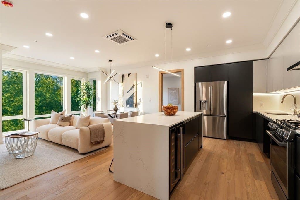 2 bedroom condo for sale at 388 Washington St Unit 401 Quincy 02169 - $799,000