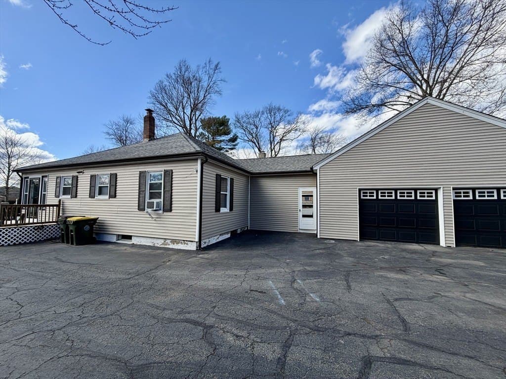 2 bedroom house for sale at 5 Bernier Ln Bellingham - $489,900