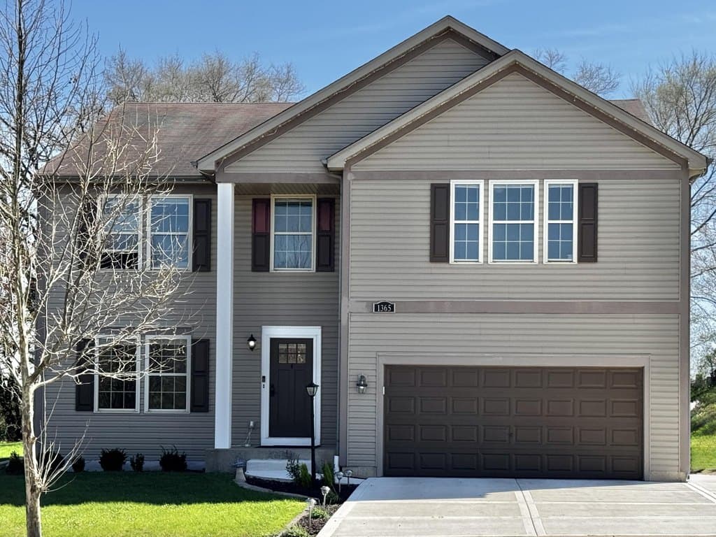 4 bedroom house for sale at 1365 E Jakes Way Whitewater 53190 - $419,900
