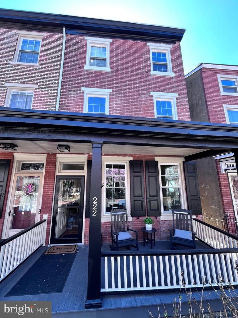 4 bedroom townhouse for sale at 222 W Barnard St West Chester 19382 - $799,999
