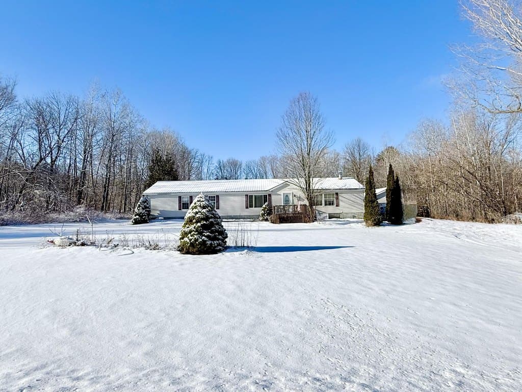 3 bedroom mobile home for sale at 569 Oneil Rd Beekmantown - $230,000