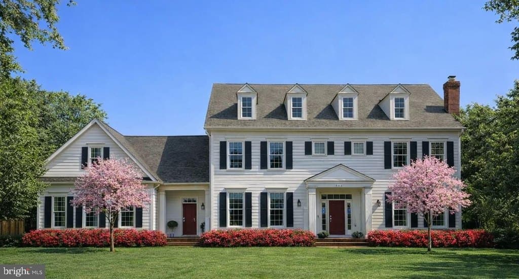 4 bedroom house for sale at 904 Locust St Herndon 20170 - $1,625,000