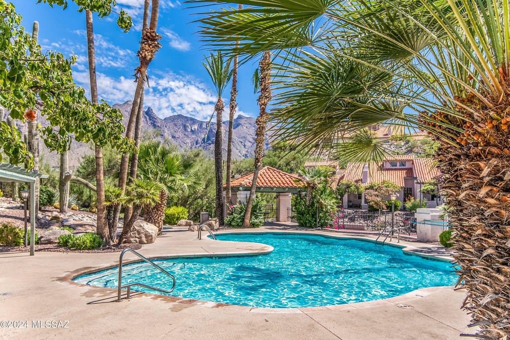 1 bedroom condo for sale at 6445 N Tierra De Las Catalinas Apt 61 Catalina Foothills - $249,900