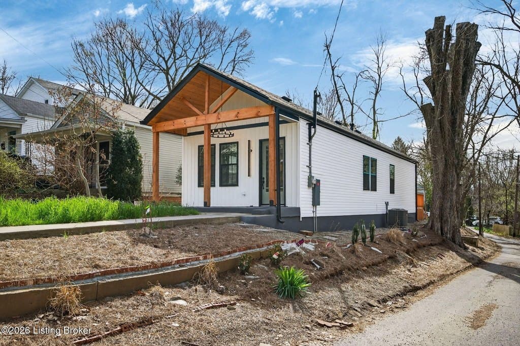 2 bedroom house for sale at 2714 Hillside Ter Louisville - $257,700