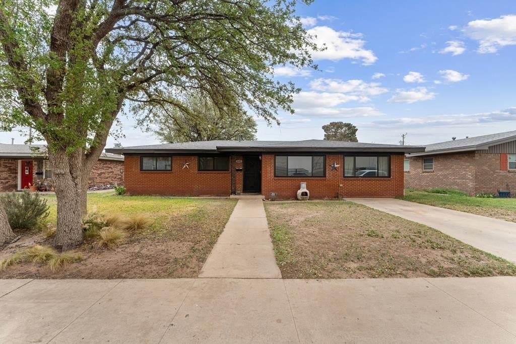 4 bedroom house for sale at 3632 E Everglade Ave Odessa 79762 - $260,000