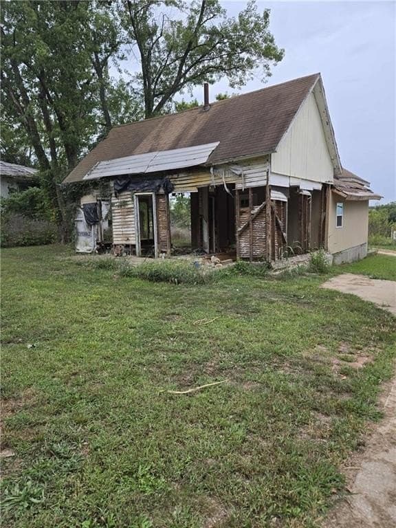 house for sale at 103 and 111 Main St Centerville - $36,000