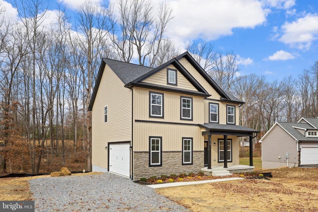 4 bedroom house for sale at 10912 Thiel Ct Lake Wilderness 22551 - $499,900