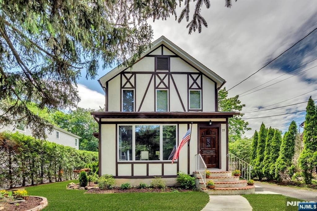 2 bedroom multi-family for sale at 77 Myrtle Ave Allendale - $900,000