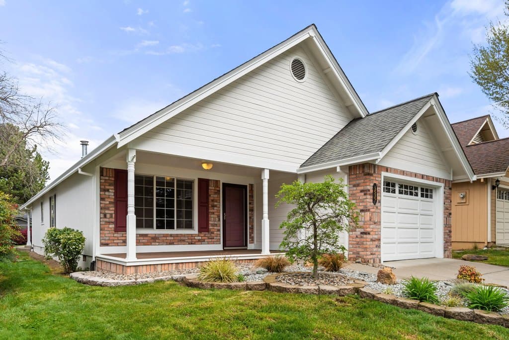 2 bedroom house for sale at 3535 South Village Dr Medford - $379,000