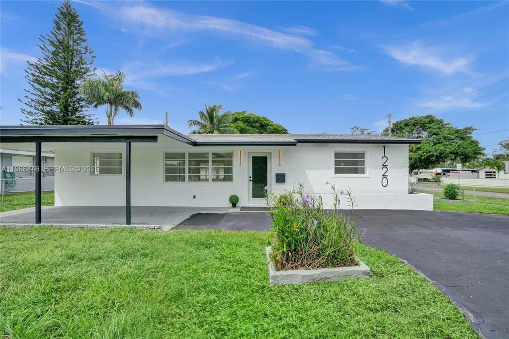 4 bedroom house for sale at 1220 NE 8th St Pompano Beach - $665,000