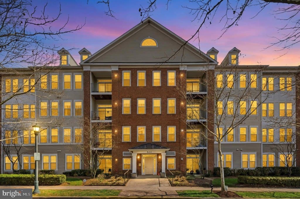 2 bedroom condo for sale at 502 King Farm Blvd Apt 207 Rockville 20850 - $549,000
