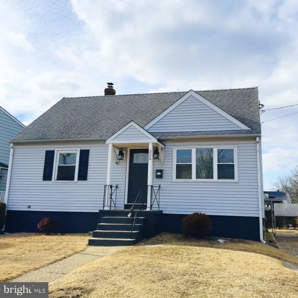 4 bedroom house for sale at 324 Mercer Ave Bellmawr - $359,900