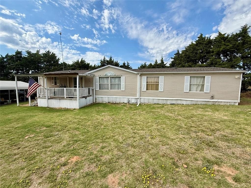 3 bedroom house for sale at 15677 S County Road 2074 Blair - $149,900