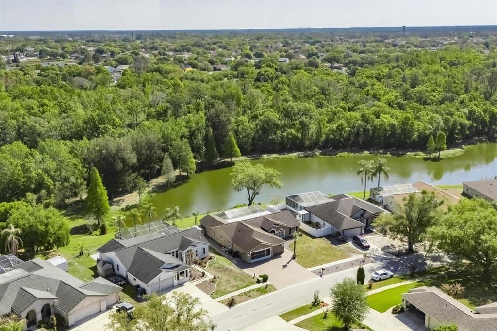5 bedroom house for sale at 12828 Raysbrook Dr Riverview 33569 - $525,000
