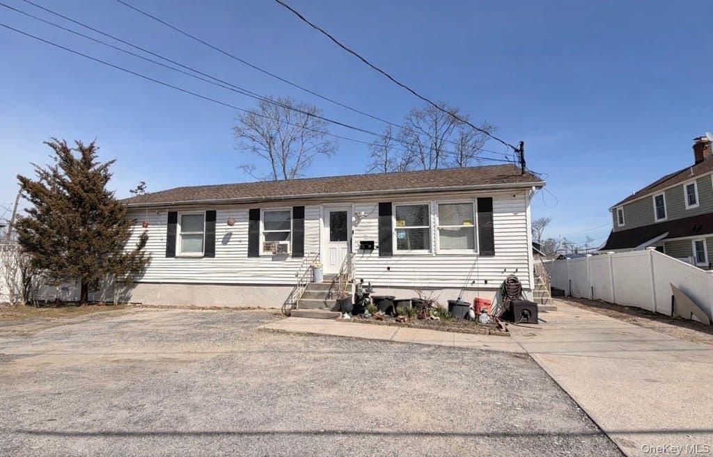3 bedroom mobile home for sale at 59 Wheeler Rd Central Islip - $449,999