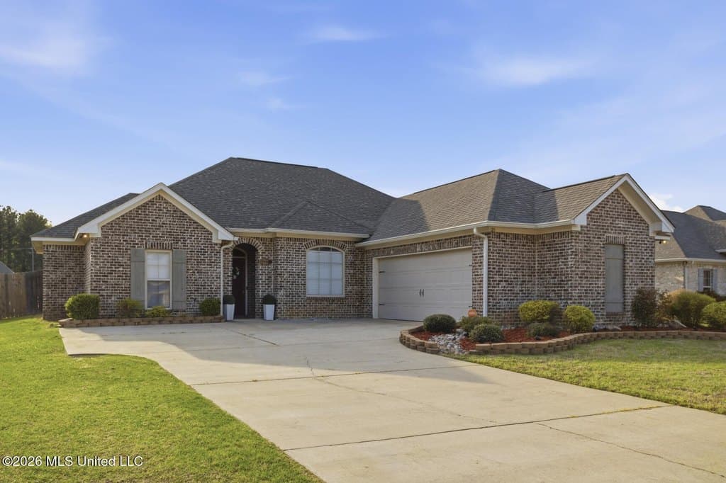 4 bedroom house for sale at 125 Western Ridge Cir Canton - $339,900