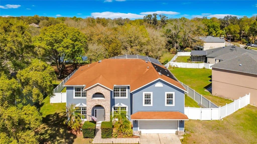 4 bedroom house for sale at 2048 Applegate Dr Ocoee 34761 - $499,999