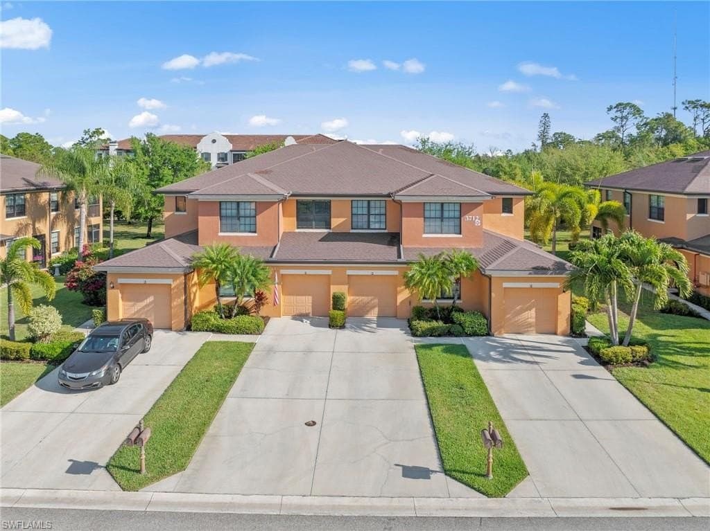 2 bedroom condo for sale at 3712 Pino Vista Way Unit 2 Estero 33928 - $299,900
