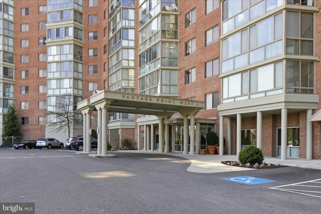 2 bedroom condo for sale at 3210 N Leisure World Blvd Apt 420 Silver Spring 20906 - $400,000