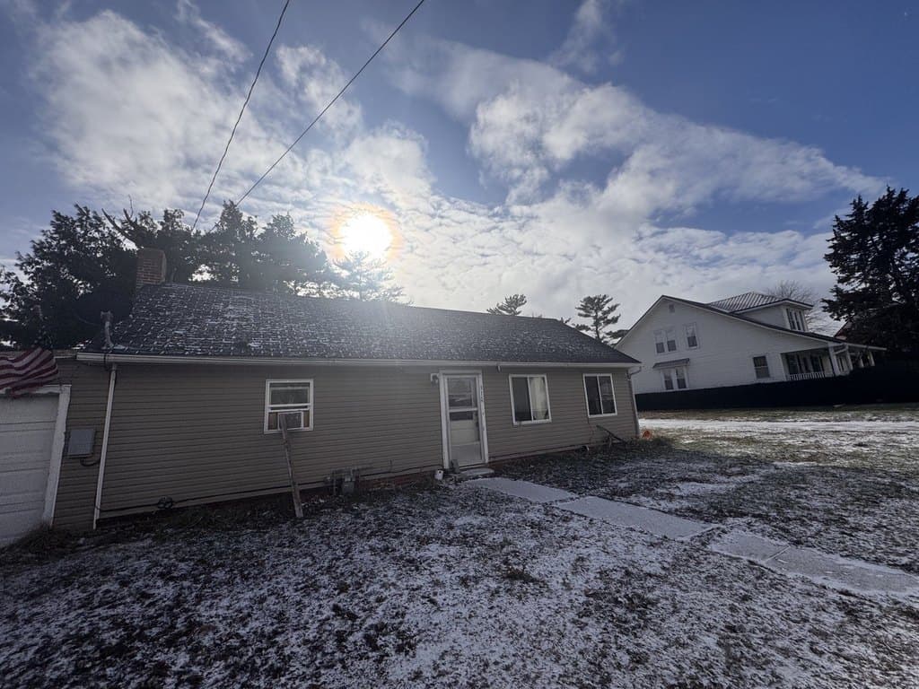 2 bedroom house for sale at 315 W Washington St Blandinsville - $13,000