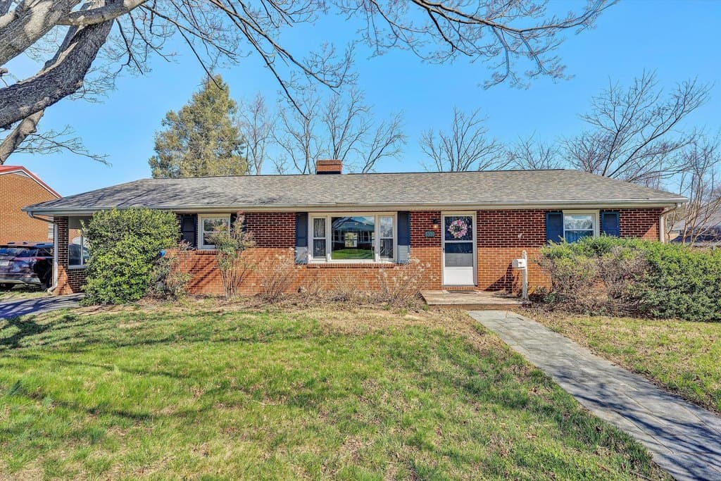 4 bedroom house for sale at 3310 Melody Ave Cave Spring - $339,900